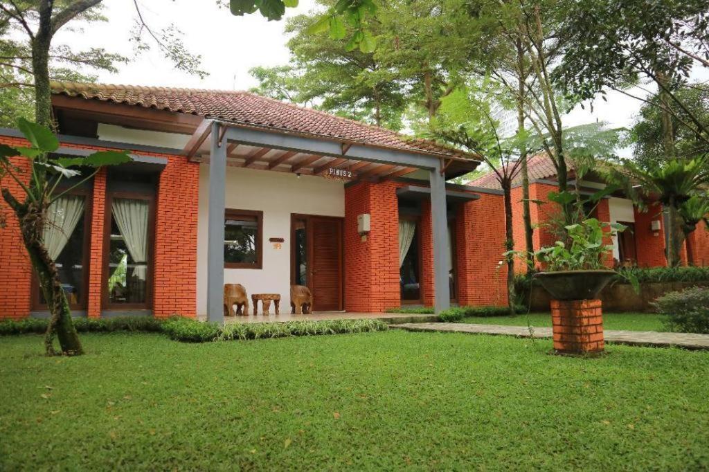 Villa Bukit Pinus Bogor Exteriér fotografie